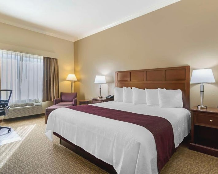 Best Western Plus Grapevine Inn
