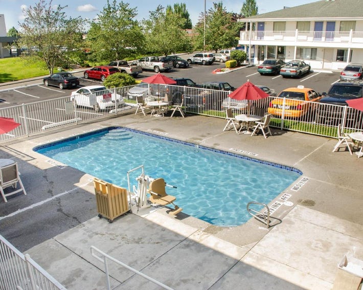 Motel 6 Tacoma South