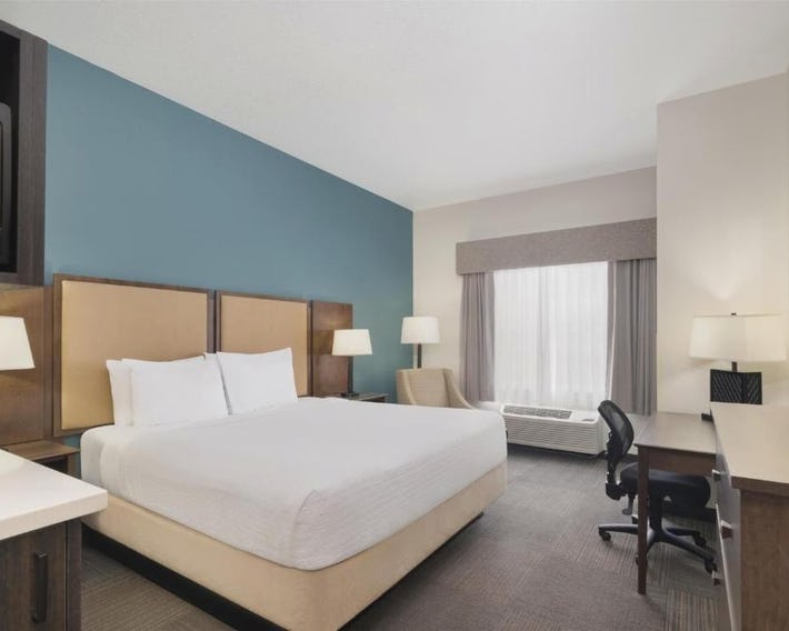 Best Western Plus Frontier Inn