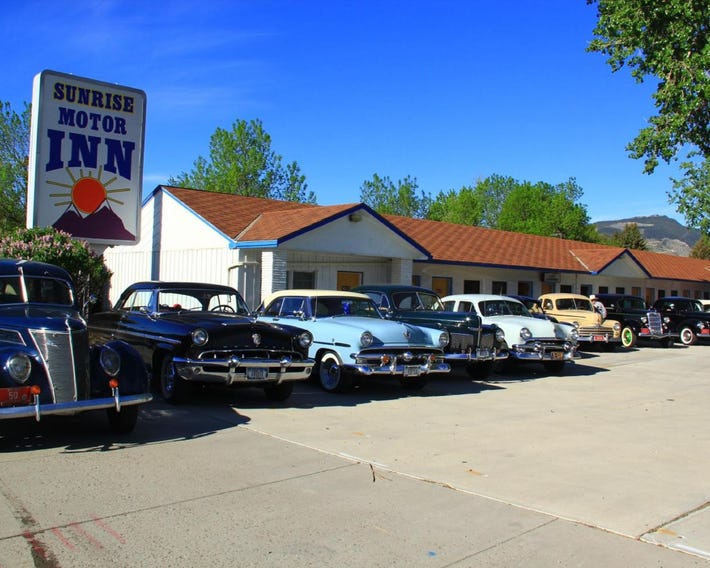Sunrise Motor Inn