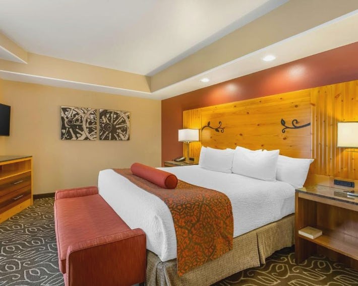 Best Western Premier Ivy Inn & Suites