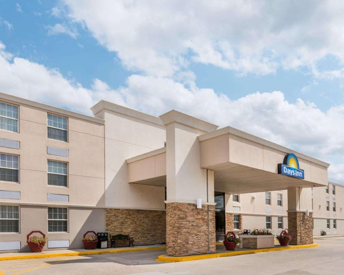 Days Inn by Wyndham Gillette