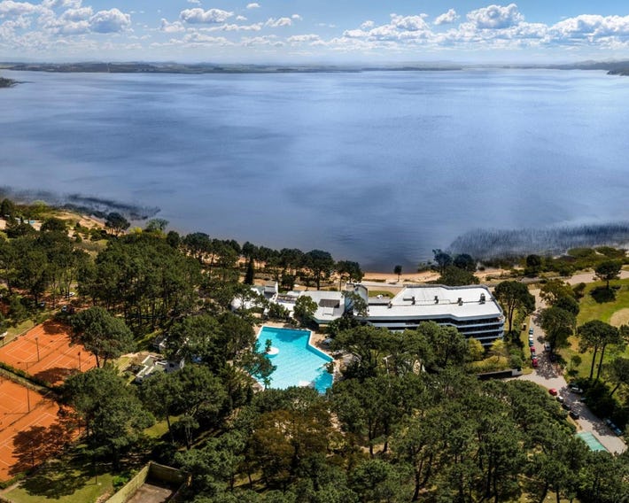 Hotel del Lago Golf & Art Resort