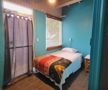Tillett Hostel And Guesthouse