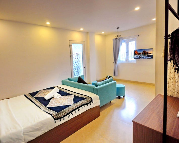 Eighteen House Nha Trang