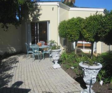 Navona Constantia Guest Cottage