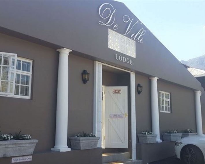 De Ville Lodge