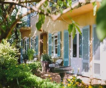 Auberge Burgundy