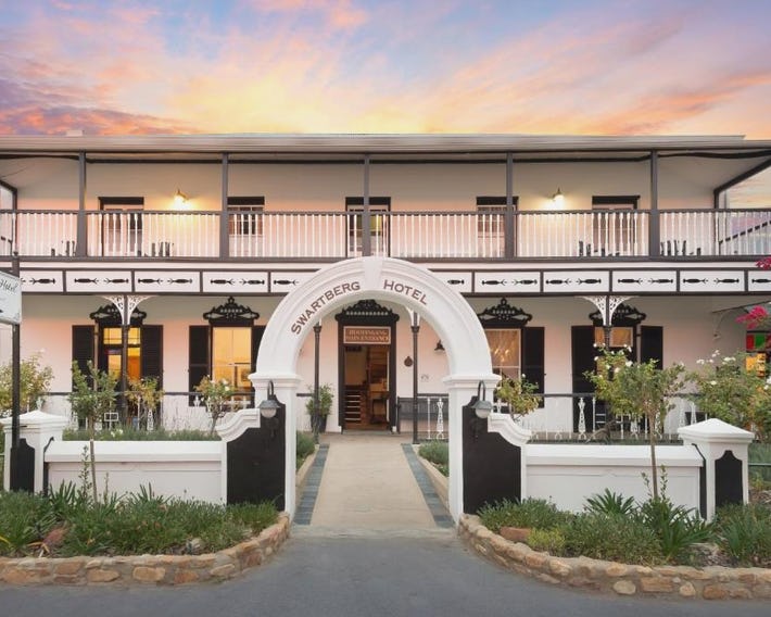 Swartberg Hotel, Cork Tree Collection