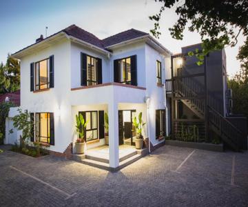 Twice Central Guesthouse