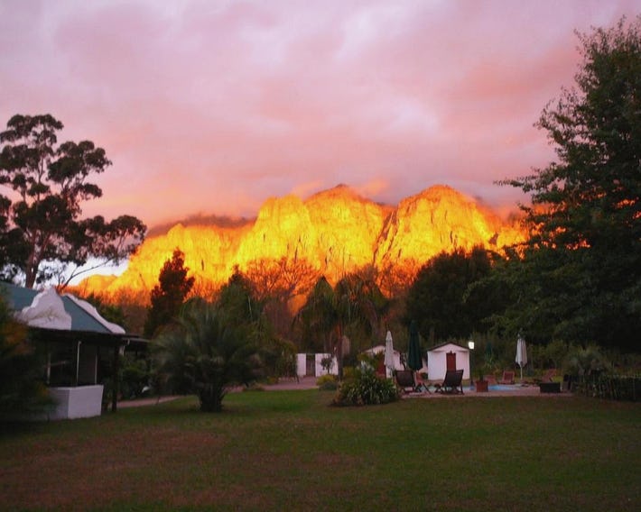 Orange-Ville Lodge & Guesthouse