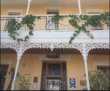 Bellevue Manor Guest House