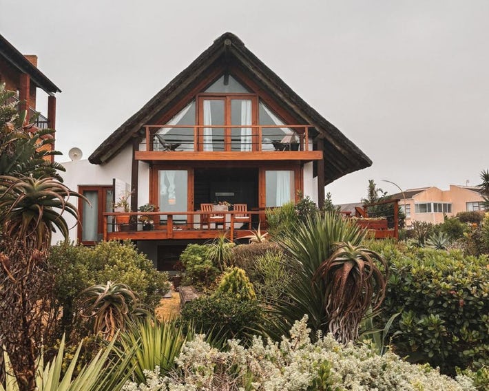 Dreamland Beach House & Studios at Supertubes