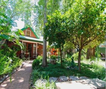 Kleine-Eden Guest House