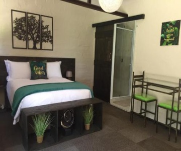 Treetopia Guesthouse