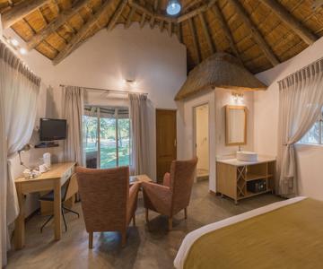 Sefapane Lodge & Safaris