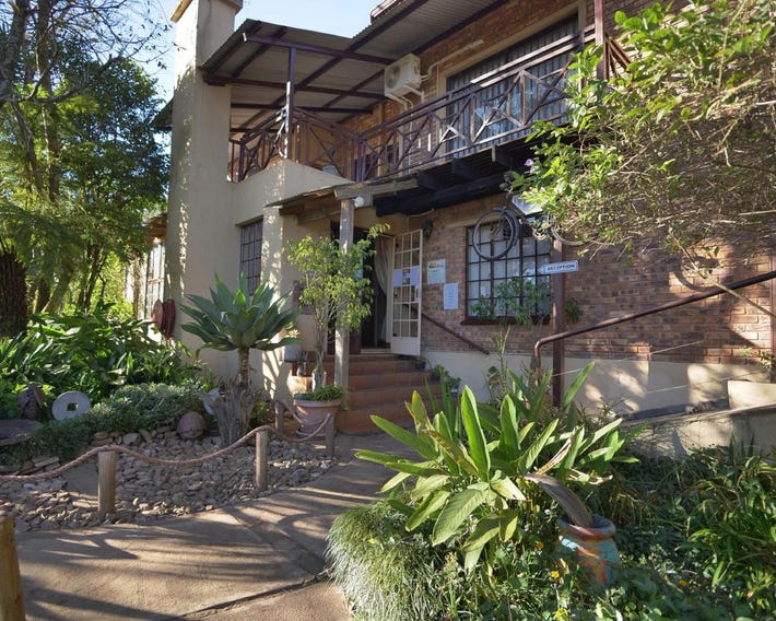 Autumn Breeze Manor Guest House