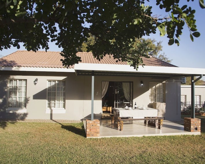 Nehema Manor